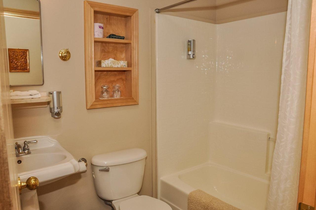 Chanterelle Inn & Cottages Baddeck Inlet Extérieur photo