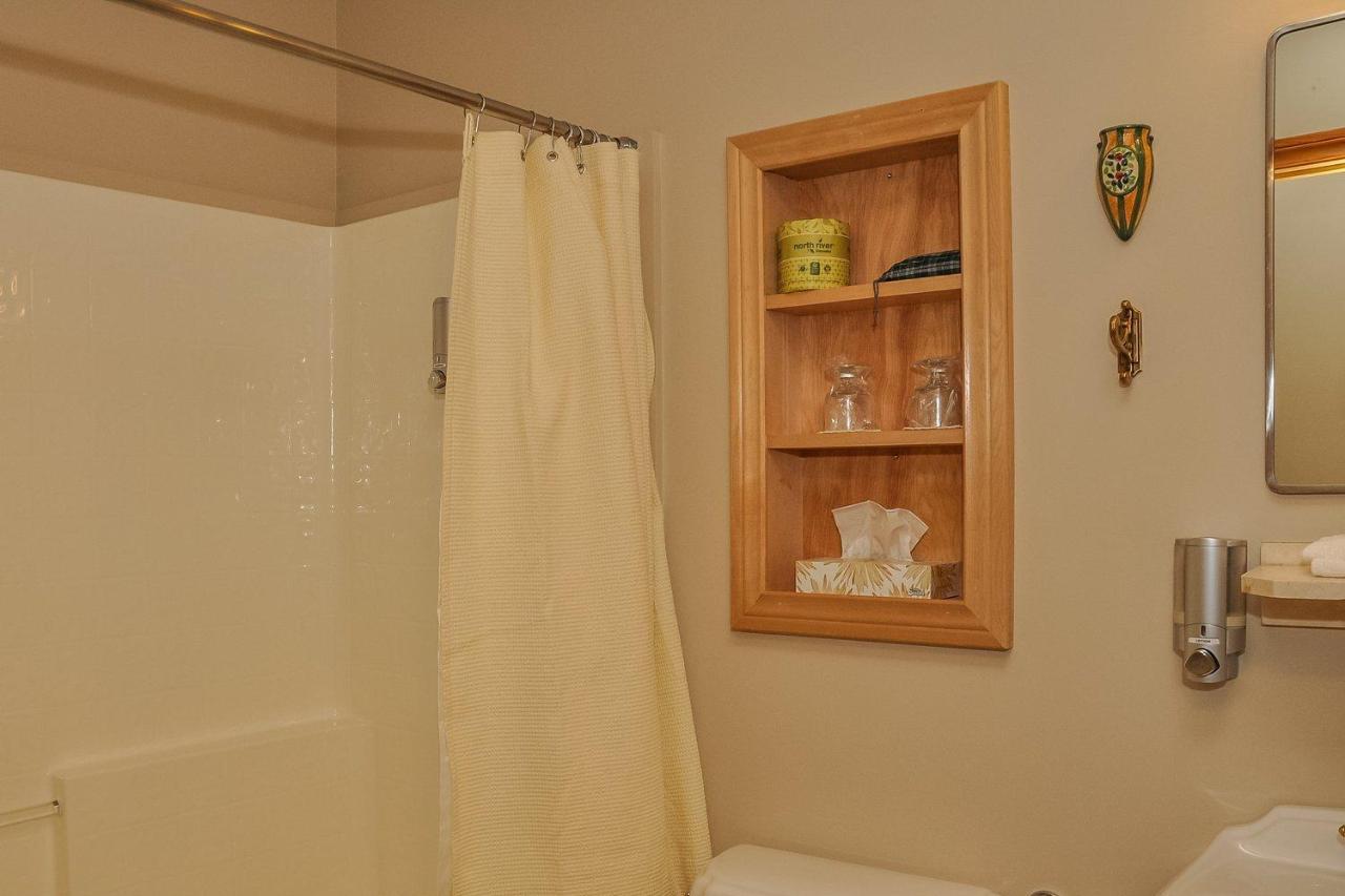 Chanterelle Inn & Cottages Baddeck Inlet Extérieur photo