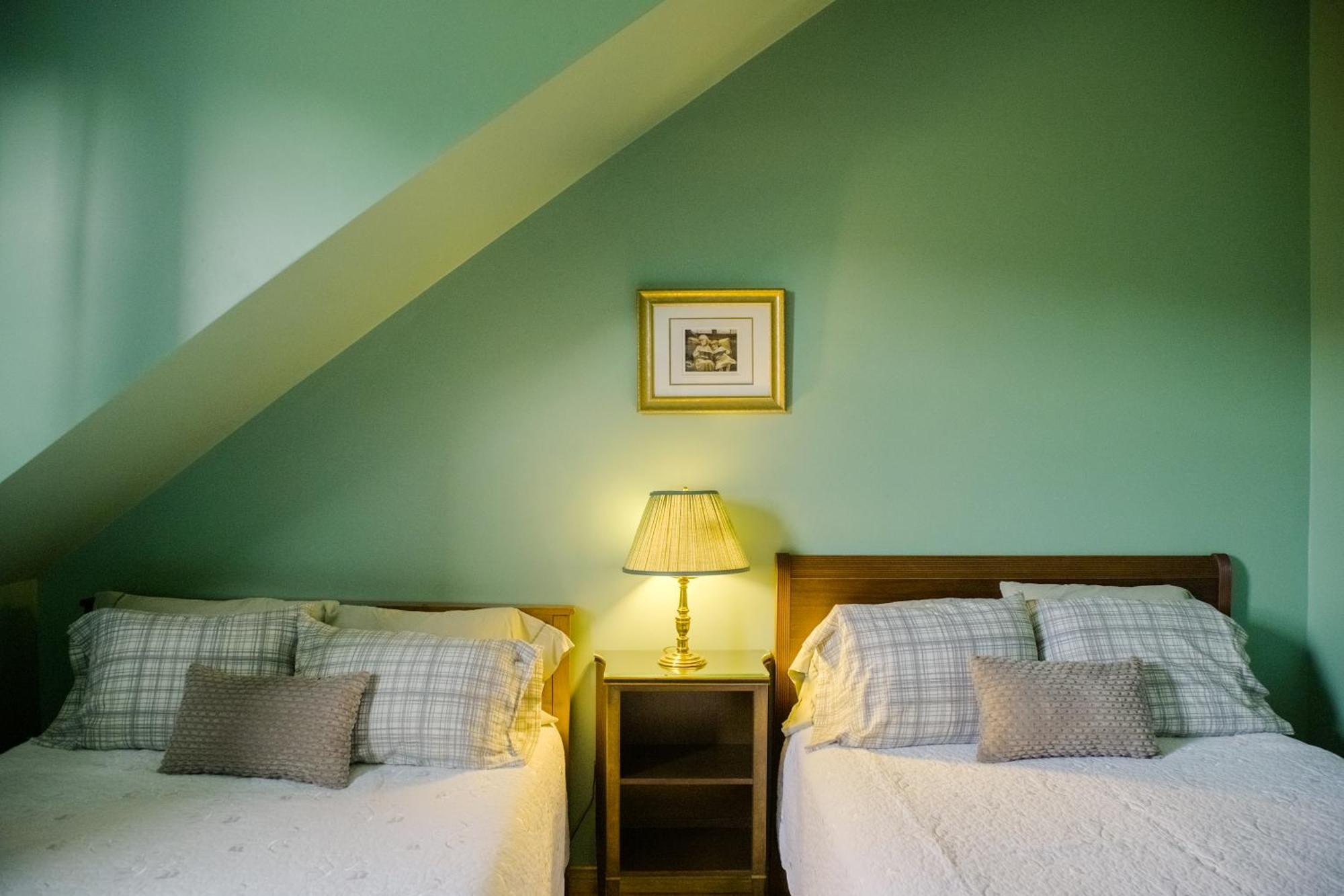 Chanterelle Inn & Cottages Baddeck Inlet Extérieur photo