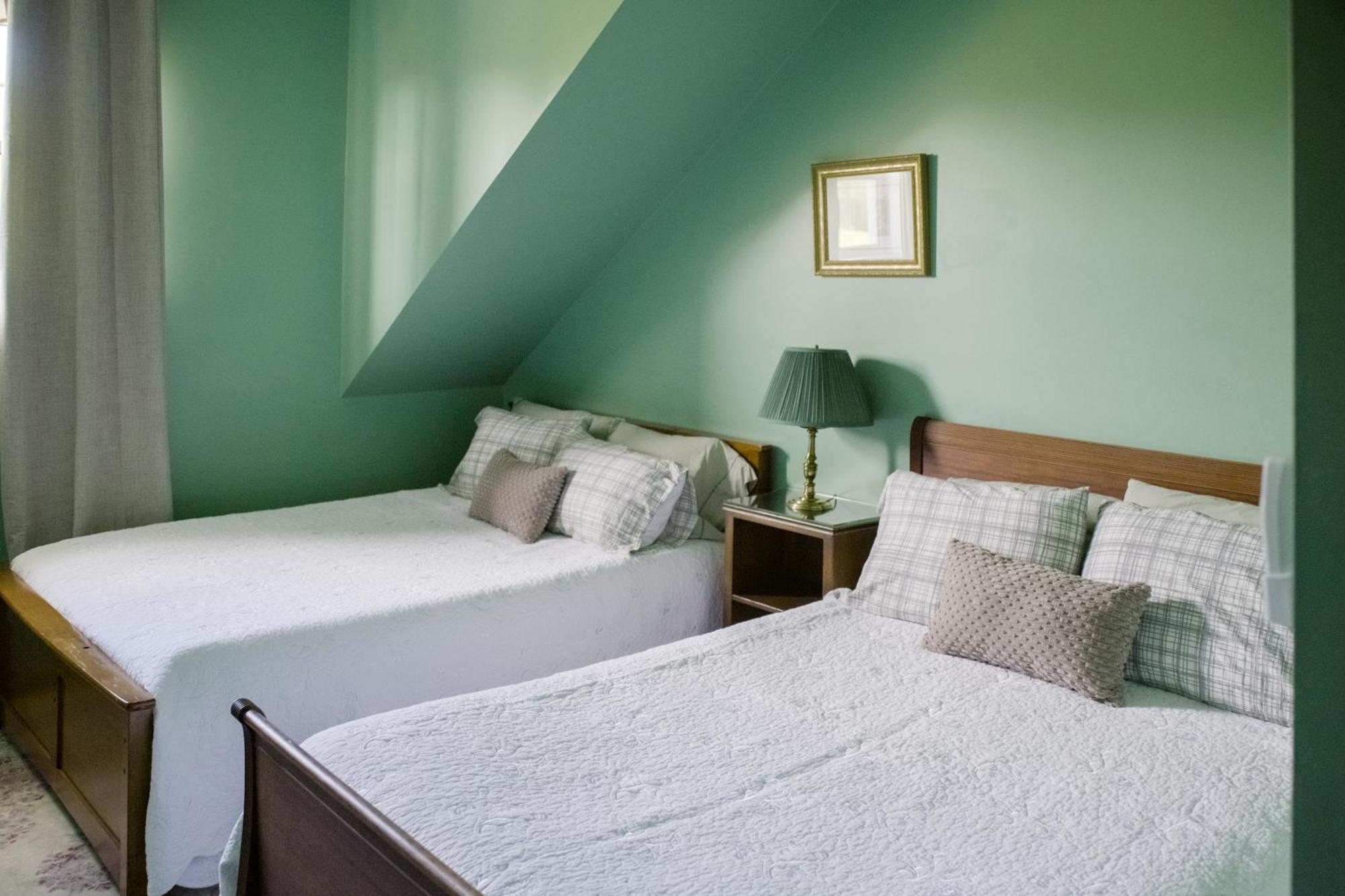 Chanterelle Inn & Cottages Baddeck Inlet Extérieur photo