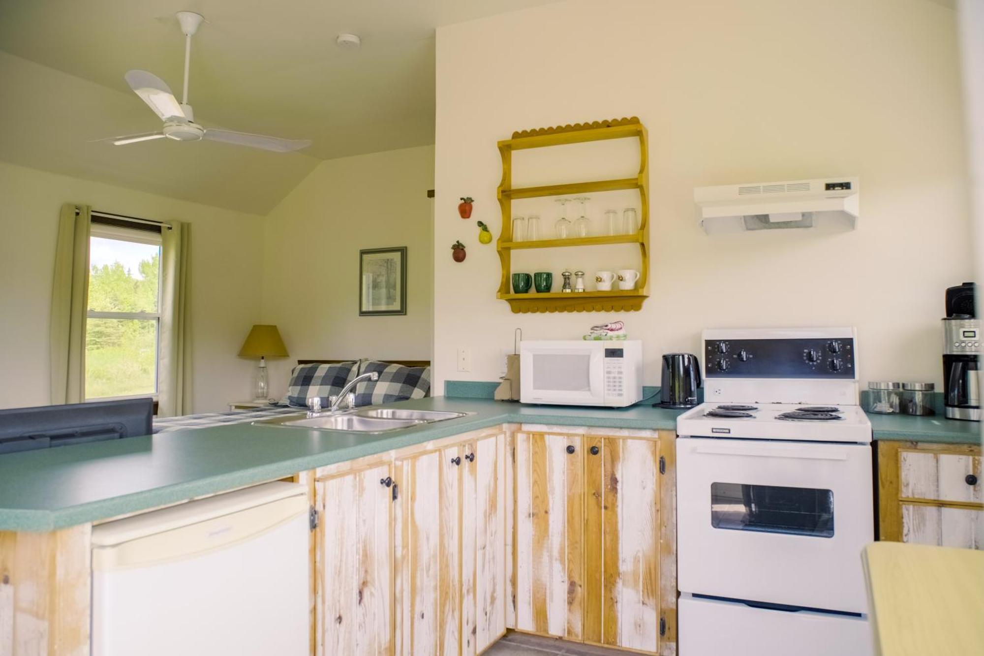 Chanterelle Inn & Cottages Baddeck Inlet Extérieur photo